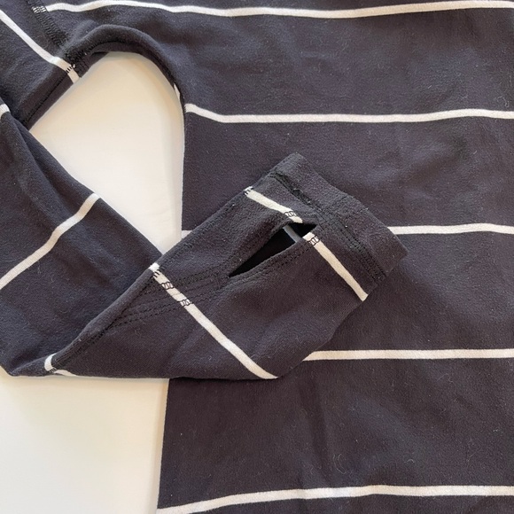Ivivva by Lululemon Hanover Stripe White Black Mindful Moment Top Girls Size 8 - Picture 7 of 13